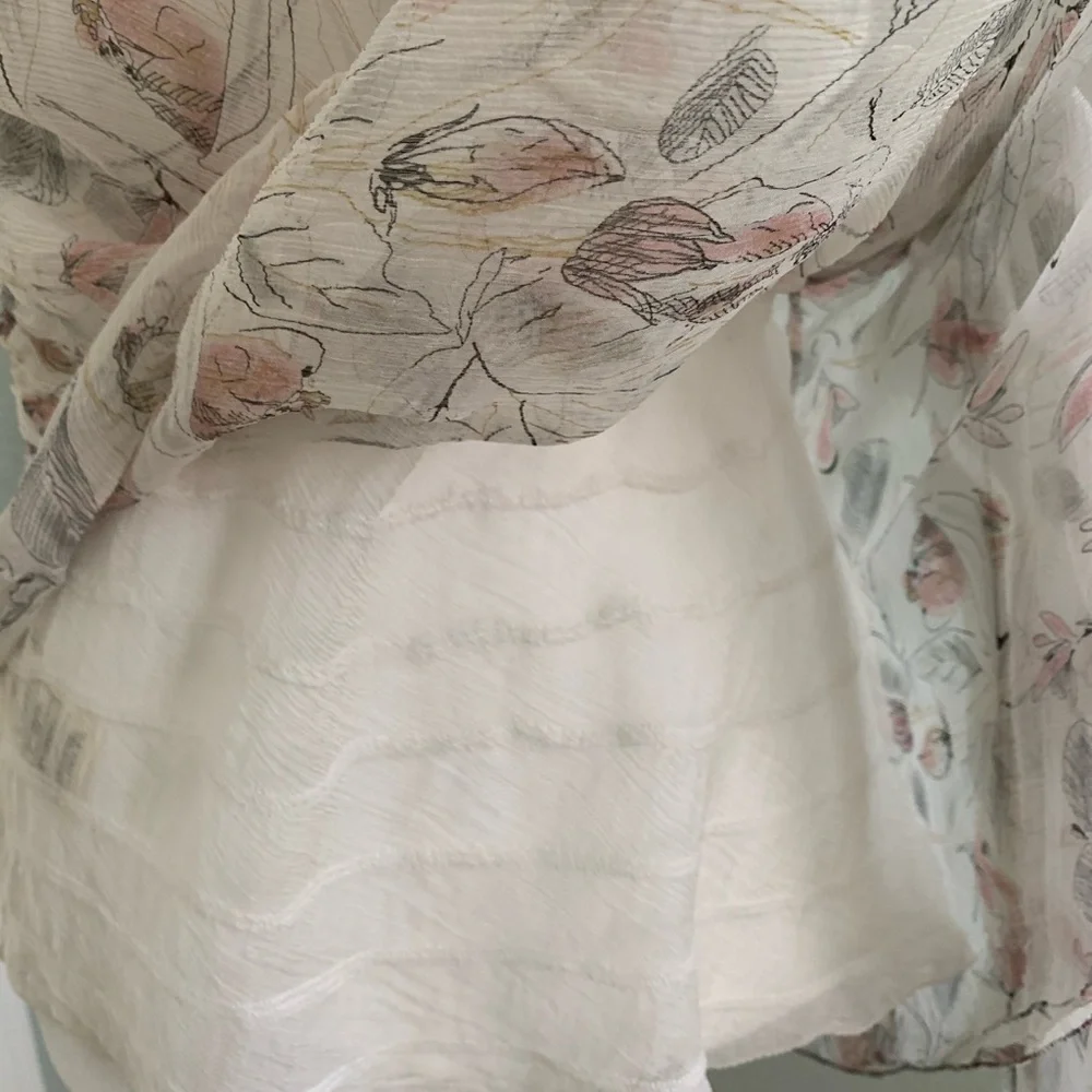 Vintage Max Studio Elegant Floral Top Embellished Straps Silk Sequins Size M - Picture 7 of 9